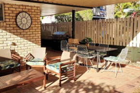 Peaceful Getaway - Stylish, Newly Updated House